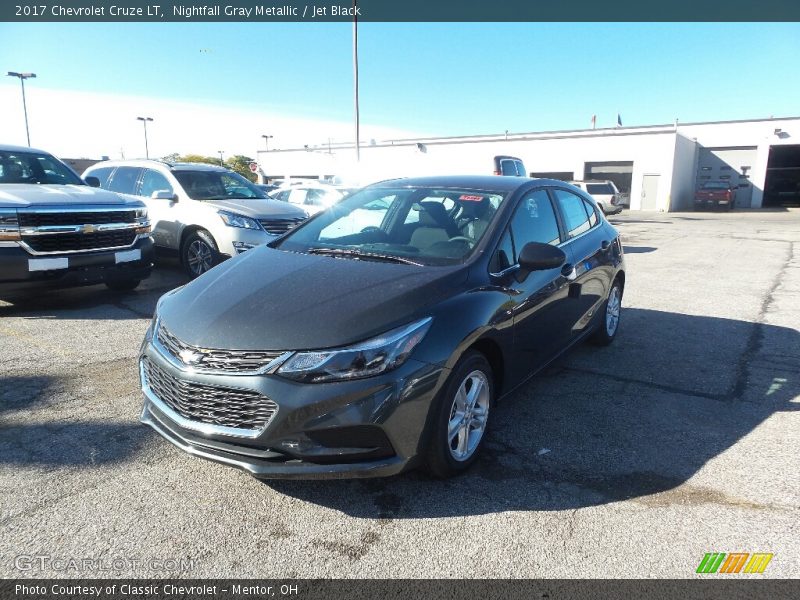 Nightfall Gray Metallic / Jet Black 2017 Chevrolet Cruze LT