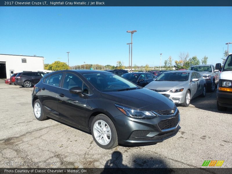 Nightfall Gray Metallic / Jet Black 2017 Chevrolet Cruze LT