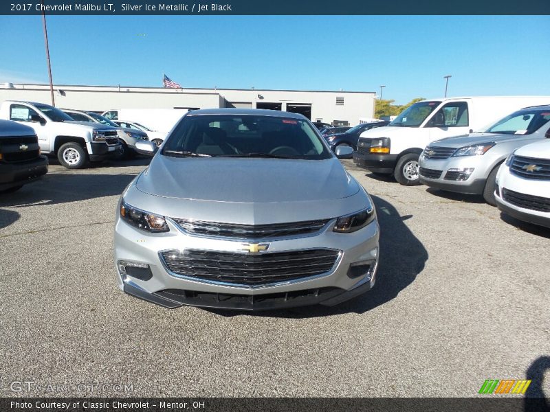 Silver Ice Metallic / Jet Black 2017 Chevrolet Malibu LT