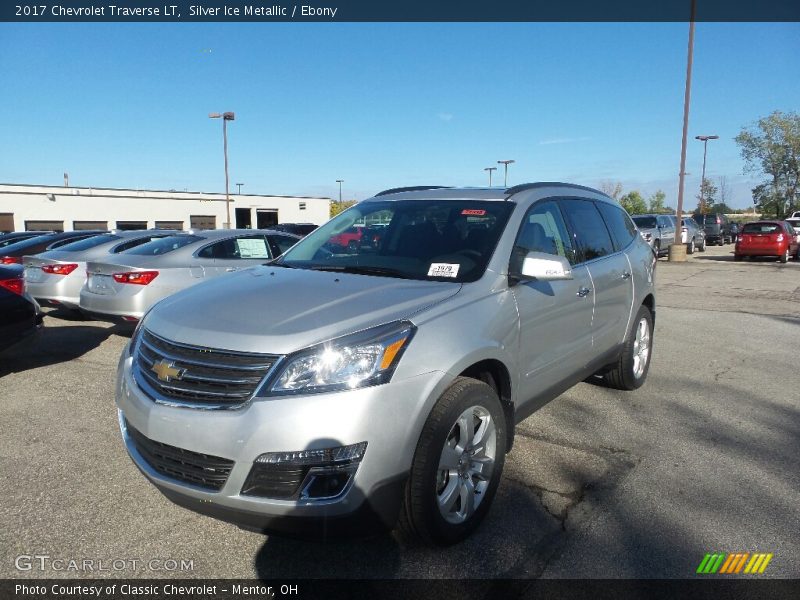 Silver Ice Metallic / Ebony 2017 Chevrolet Traverse LT