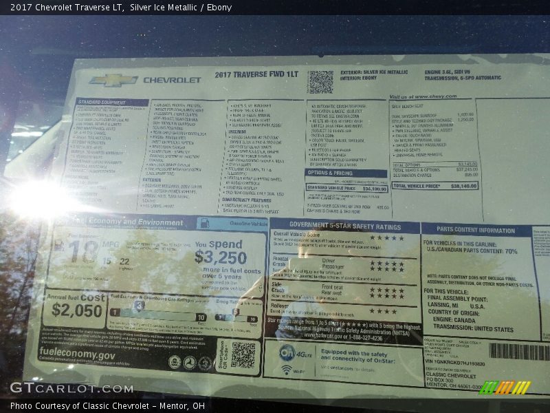 Silver Ice Metallic / Ebony 2017 Chevrolet Traverse LT