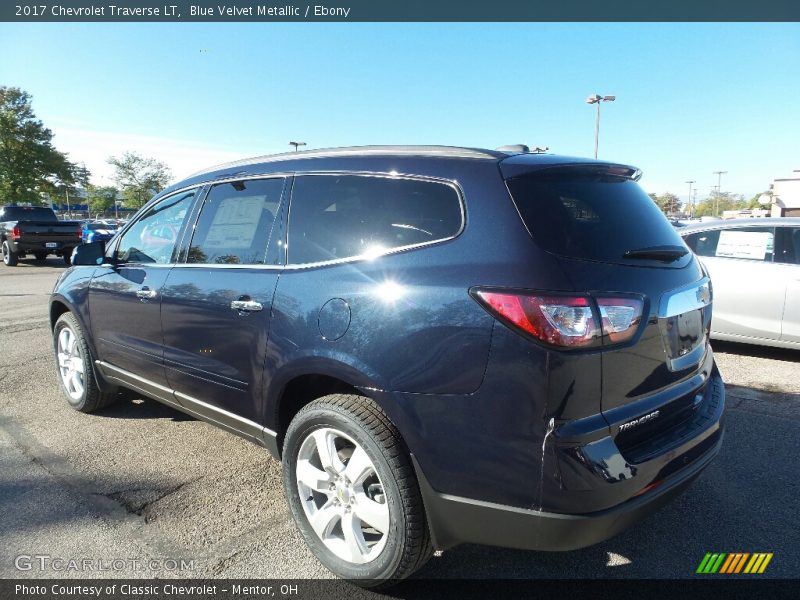 Blue Velvet Metallic / Ebony 2017 Chevrolet Traverse LT