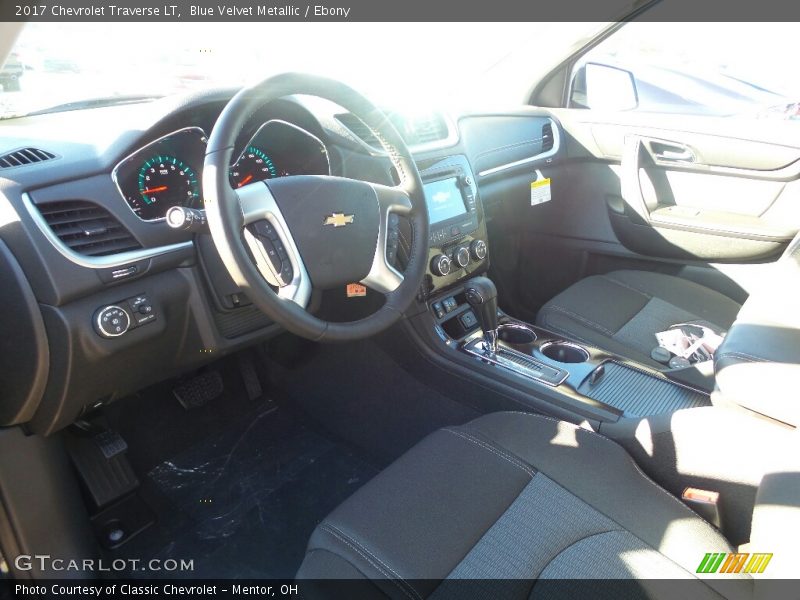 Blue Velvet Metallic / Ebony 2017 Chevrolet Traverse LT