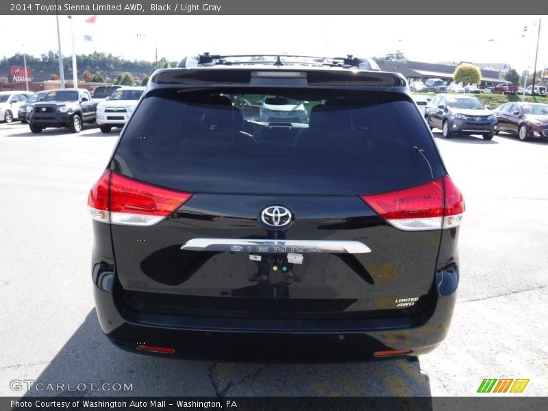 Black / Light Gray 2014 Toyota Sienna Limited AWD