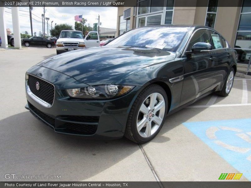 Front 3/4 View of 2017 XE 25t Premium