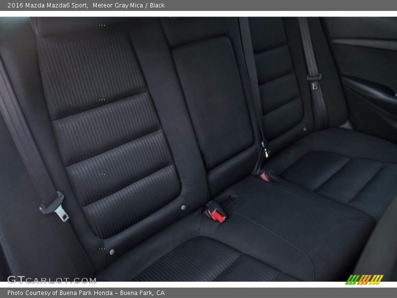 Meteor Gray Mica / Black 2016 Mazda Mazda6 Sport