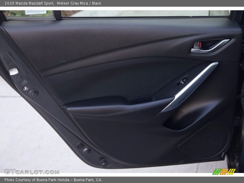 Meteor Gray Mica / Black 2016 Mazda Mazda6 Sport