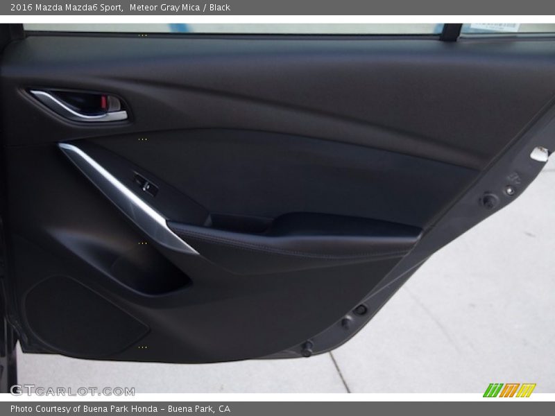 Meteor Gray Mica / Black 2016 Mazda Mazda6 Sport