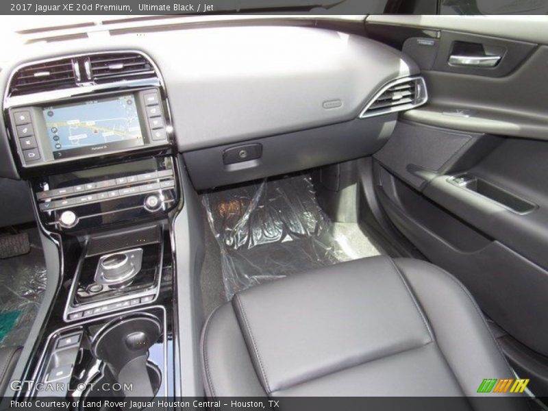 Ultimate Black / Jet 2017 Jaguar XE 20d Premium