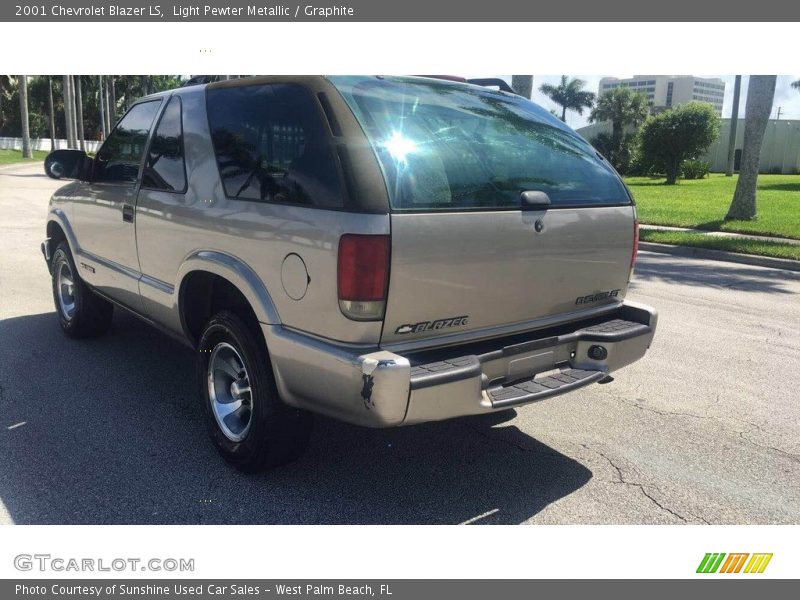 Light Pewter Metallic / Graphite 2001 Chevrolet Blazer LS