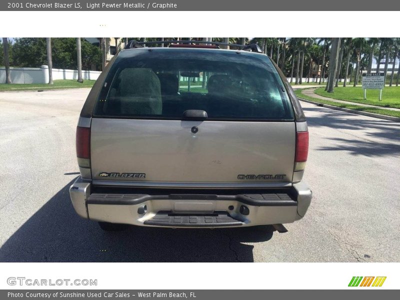 Light Pewter Metallic / Graphite 2001 Chevrolet Blazer LS
