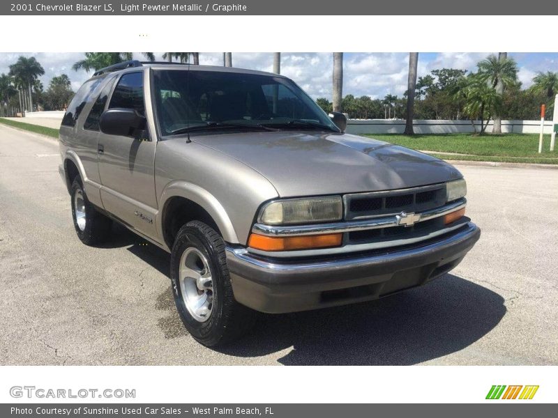 Light Pewter Metallic / Graphite 2001 Chevrolet Blazer LS