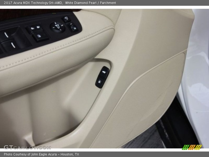 White Diamond Pearl / Parchment 2017 Acura MDX Technology SH-AWD