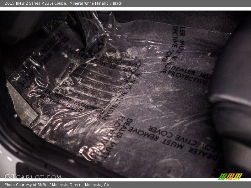 Mineral White Metallic / Black 2015 BMW 2 Series M235i Coupe
