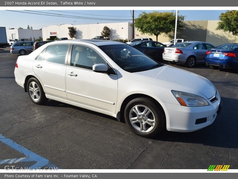 Front 3/4 View of 2007 Accord EX Sedan