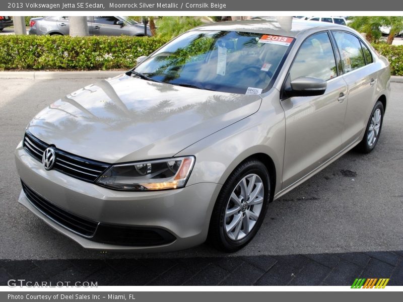 Moonrock Silver Metallic / Cornsilk Beige 2013 Volkswagen Jetta SE Sedan