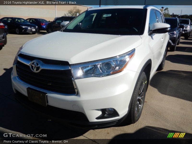 Blizzard Pearl / Black 2016 Toyota Highlander XLE