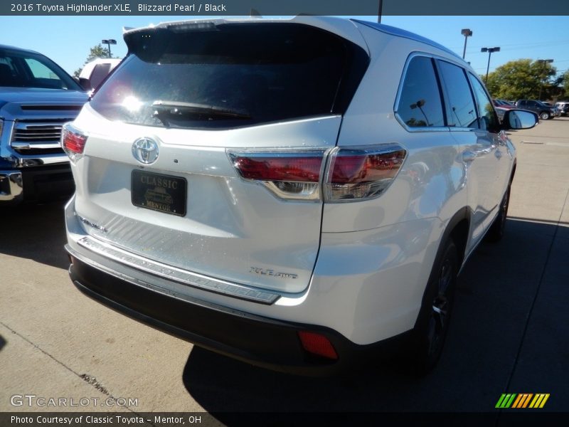 Blizzard Pearl / Black 2016 Toyota Highlander XLE