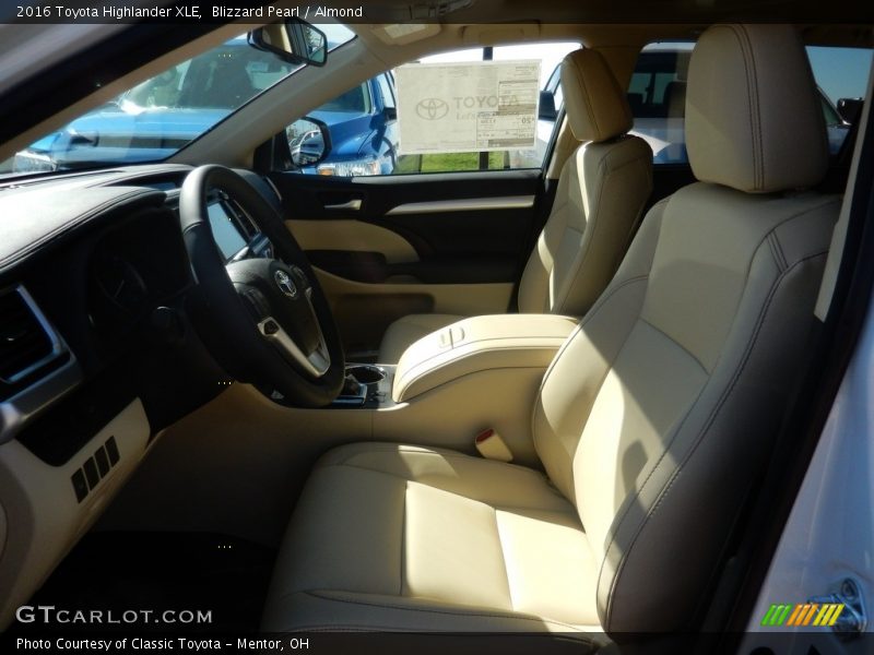 Blizzard Pearl / Almond 2016 Toyota Highlander XLE