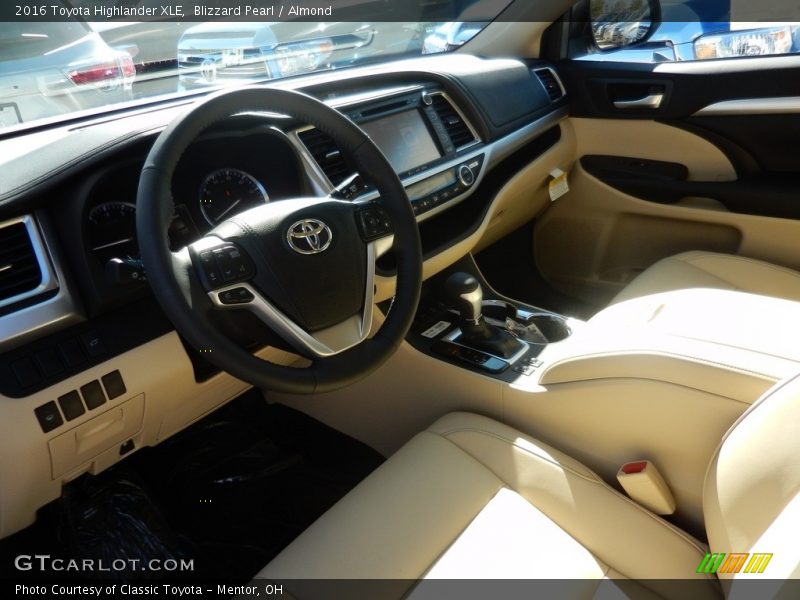 Blizzard Pearl / Almond 2016 Toyota Highlander XLE