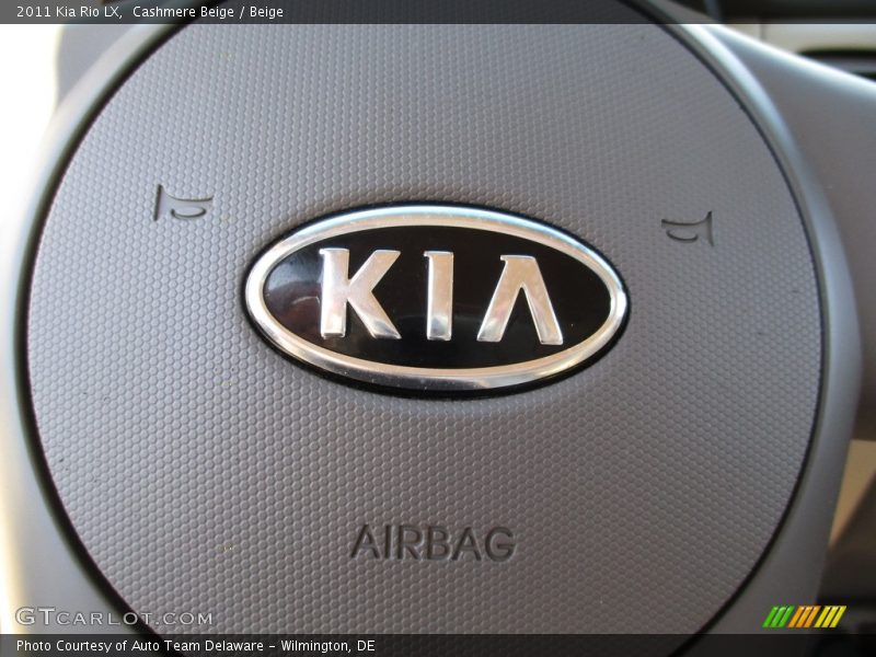 Cashmere Beige / Beige 2011 Kia Rio LX