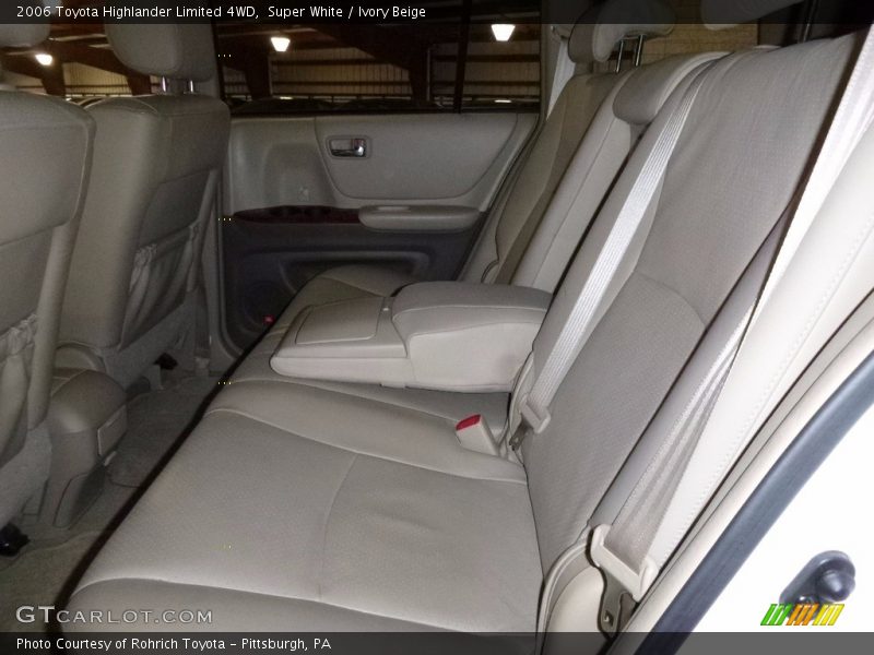 Super White / Ivory Beige 2006 Toyota Highlander Limited 4WD
