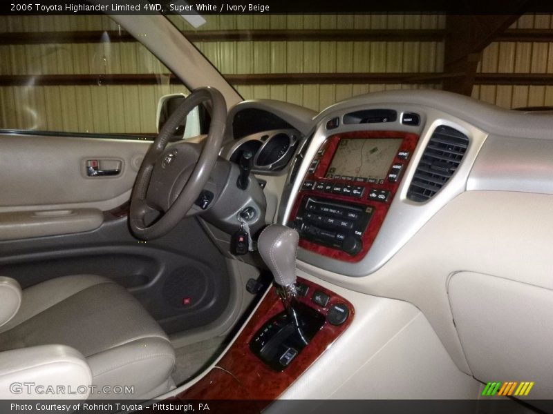 Super White / Ivory Beige 2006 Toyota Highlander Limited 4WD