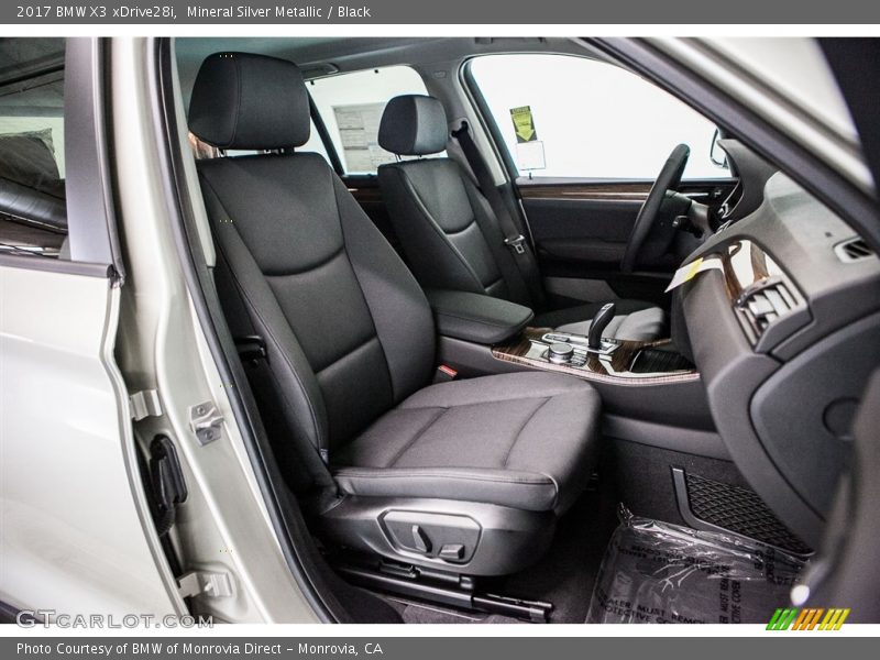 Mineral Silver Metallic / Black 2017 BMW X3 xDrive28i