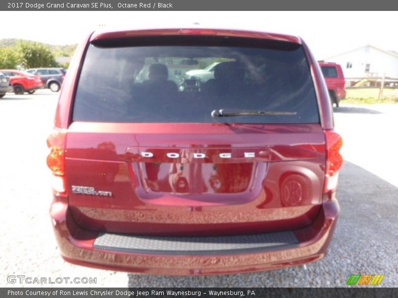 Octane Red / Black 2017 Dodge Grand Caravan SE Plus