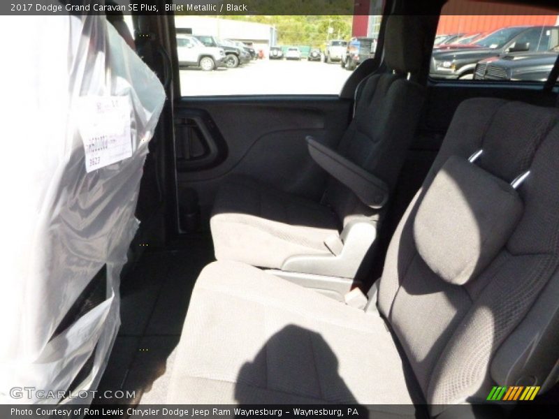 Billet Metallic / Black 2017 Dodge Grand Caravan SE Plus