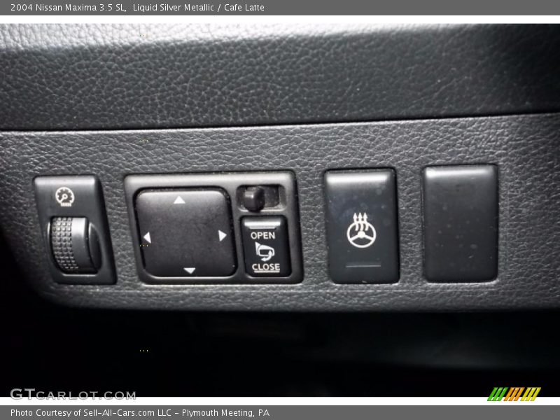 Liquid Silver Metallic / Cafe Latte 2004 Nissan Maxima 3.5 SL