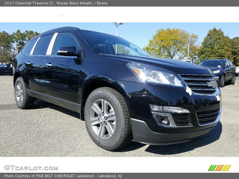 Mosaic Black Metallic / Ebony 2017 Chevrolet Traverse LT