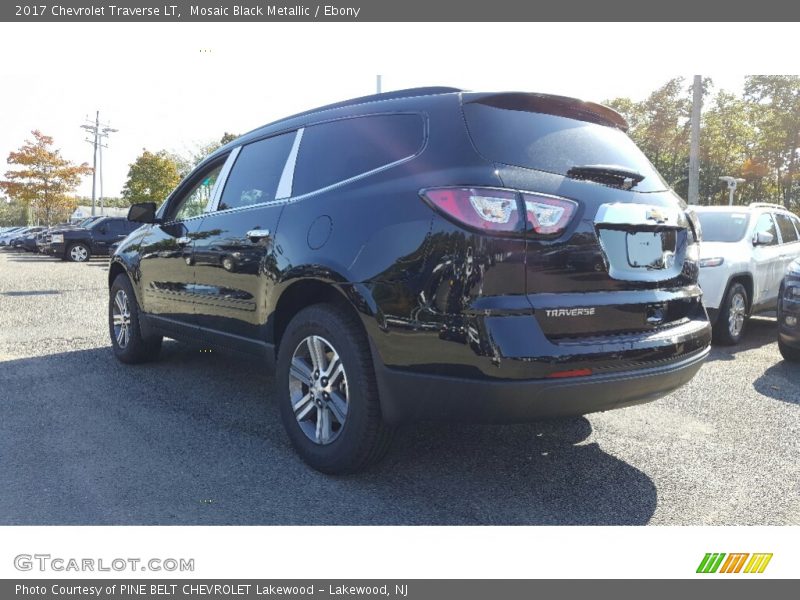 Mosaic Black Metallic / Ebony 2017 Chevrolet Traverse LT