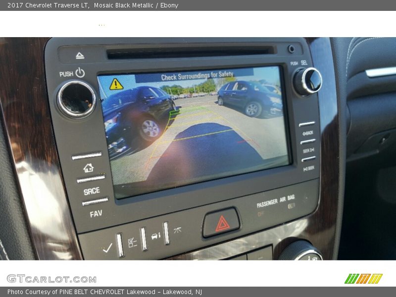 Mosaic Black Metallic / Ebony 2017 Chevrolet Traverse LT
