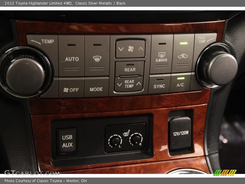 Classic Silver Metallic / Black 2013 Toyota Highlander Limited 4WD