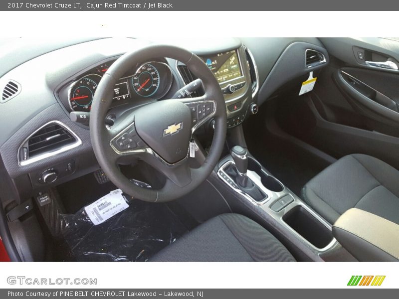 Cajun Red Tintcoat / Jet Black 2017 Chevrolet Cruze LT