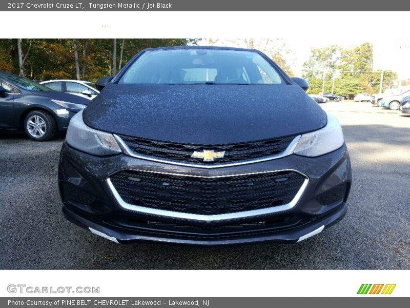 Tungsten Metallic / Jet Black 2017 Chevrolet Cruze LT