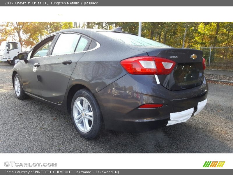 Tungsten Metallic / Jet Black 2017 Chevrolet Cruze LT