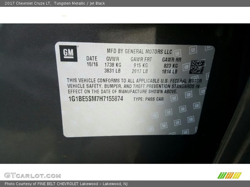 Tungsten Metallic / Jet Black 2017 Chevrolet Cruze LT