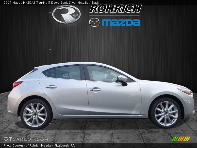 Sonic Silver Metallic / Black 2017 Mazda MAZDA3 Touring 5 Door