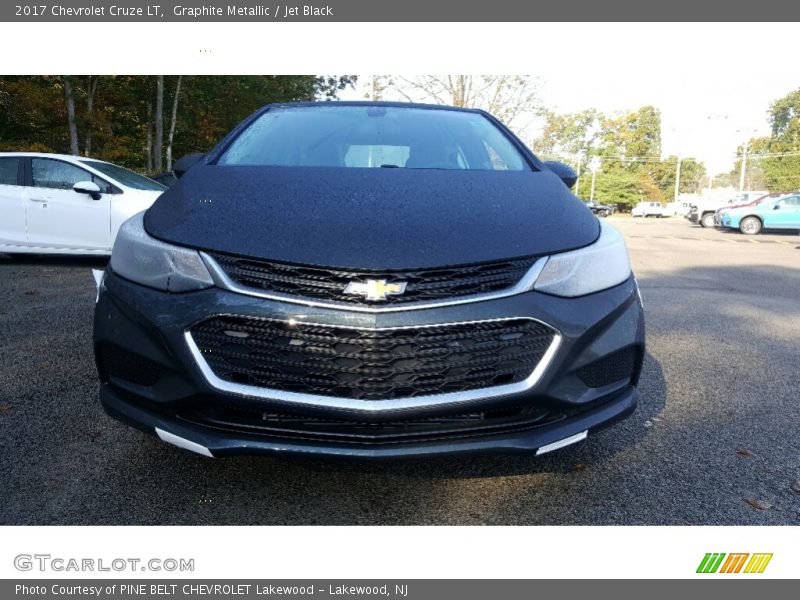 Graphite Metallic / Jet Black 2017 Chevrolet Cruze LT