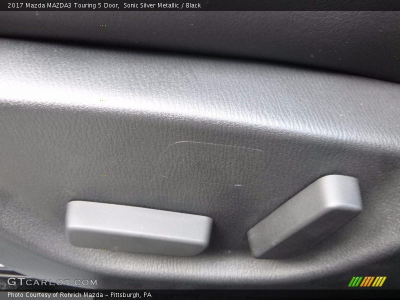 Sonic Silver Metallic / Black 2017 Mazda MAZDA3 Touring 5 Door