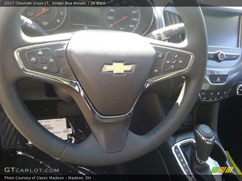 Kinetic Blue Metallic / Jet Black 2017 Chevrolet Cruze LT