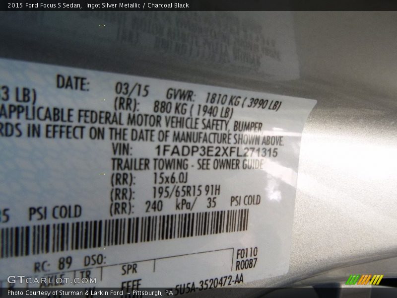 Ingot Silver Metallic / Charcoal Black 2015 Ford Focus S Sedan