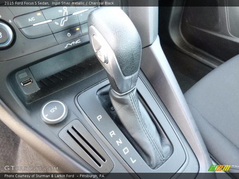 Ingot Silver Metallic / Charcoal Black 2015 Ford Focus S Sedan