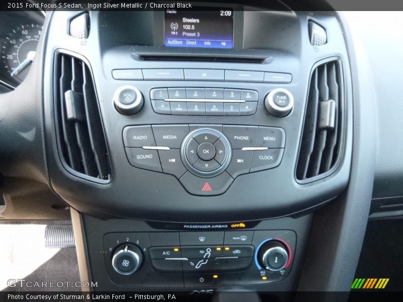 Ingot Silver Metallic / Charcoal Black 2015 Ford Focus S Sedan