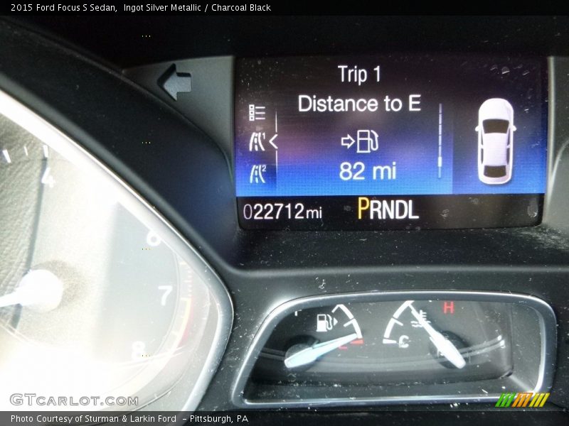 Ingot Silver Metallic / Charcoal Black 2015 Ford Focus S Sedan