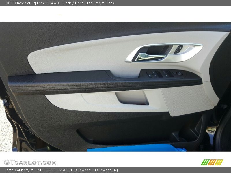 Black / Light Titanium/Jet Black 2017 Chevrolet Equinox LT AWD