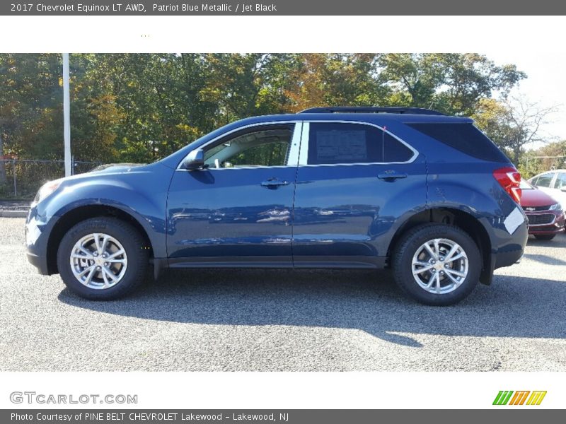 Patriot Blue Metallic / Jet Black 2017 Chevrolet Equinox LT AWD