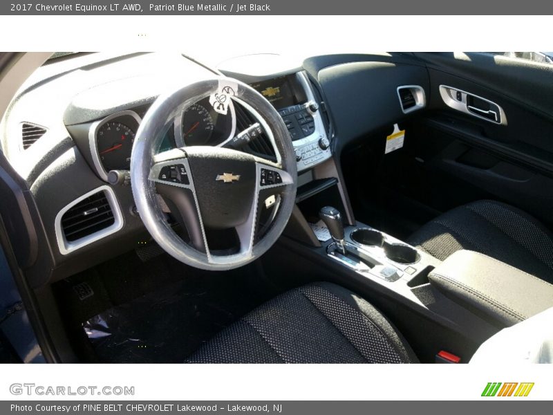 Patriot Blue Metallic / Jet Black 2017 Chevrolet Equinox LT AWD